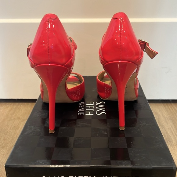 Saks Fifth Avenue SF-BECKA Hibiscus Soft Patent Heel 6.5 - Picture 4 of 6